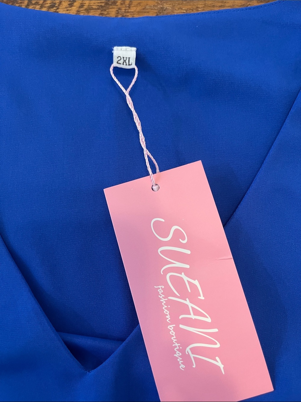 Flowy Sleeveless V-Neck Sleeveless Top in Bright Blue - Picture 4 of 5